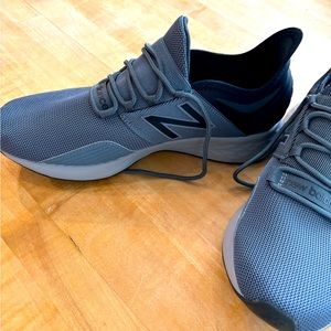 Men’s New Balance  Fresh Foam Roav MROAVCG Mens Gray Athletic Runnning Shoes